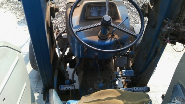 ขายรถไถฟอร์ด 6600T1 ติดที่ตัก. อุปกรเพิ่ม มีที่คีบอ้อยแถม ขายรถไถฟอร์ด 6600T1 ติดที่ตัก. อุปกรเพิ่ม มีที่คีบอ้อยแถม