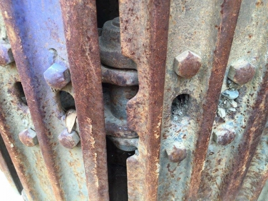 โซ่พร้อมใบเก่า komatsu pc120-1-3 เส้นละ 30,000 โซ่พร้อมใบเก่า komatsu pc120-1-3 เส้นละ 30,000