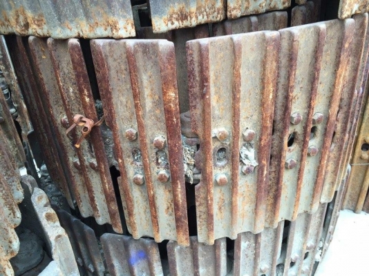 โซ่พร้อมใบเก่า komatsu pc120-1-3 เส้นละ 30,000