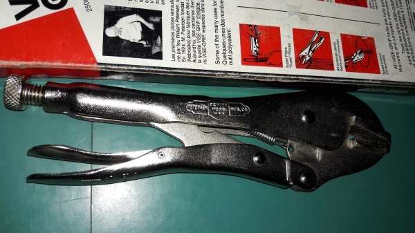 ขายคีมล็อกVISE-GRIP 10R Made in USA.งานเก่าเก็บยี่สิบกว่าปี ขายคีมล็อกVISE-GRIP 10R Made in USA.งานเก่าเก็บยี่สิบกว่าปี