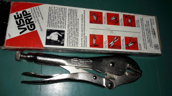 ขายคีมล็อกVISE-GRIP 10R Made in USA.งานเก่าเก็บยี่สิบกว่าปี ขายคีมล็อกVISE-GRIP 10R Made in USA.งานเก่าเก็บยี่สิบกว่าปี