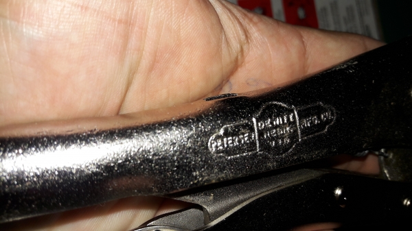 ขายคีมล็อกVISE-GRIP 10R Made in USA.งานเก่าเก็บยี่สิบกว่าปี ขายคีมล็อกVISE-GRIP 10R Made in USA.งานเก่าเก็บยี่สิบกว่าปี