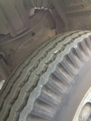 รถอีซูซุ 10 ล้อดั้ม FXZ  320 แรงม้า. ปี 50.  ( รถวิ่ง 15x,xxx กม. )    สนใจติดต่อ  081 - 6079515