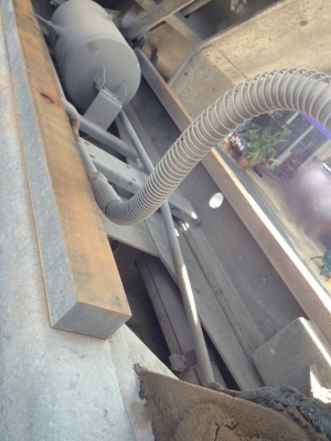 รถอีซูซุ 10 ล้อดั้ม FXZ  320 แรงม้า. ปี 50.  ( รถวิ่ง 15x,xxx กม. )    สนใจติดต่อ  081 - 6079515