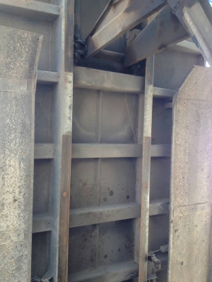 รถอีซูซุ 10 ล้อดั้ม FXZ  320 แรงม้า. ปี 50.  ( รถวิ่ง 15x,xxx กม. )    สนใจติดต่อ  081 - 6079515