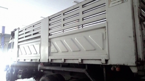 รถอีซูซุ 10 ล้อดั้ม FXZ  320 แรงม้า. ปี 50.  ( รถวิ่ง 15x,xxx กม. )    สนใจติดต่อ  081 - 6079515