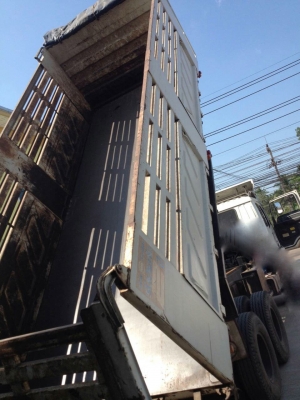 รถอีซูซุ 10 ล้อดั้ม FXZ  320 แรงม้า. ปี 50.  ( รถวิ่ง 15x,xxx กม. )    สนใจติดต่อ  081 - 6079515