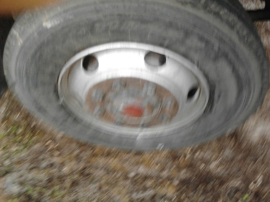 รถมิตซู 10 ล้อ หัวลาก FN527 - 225  แรงม้า.  ปี 40.  ( มี ขาย 3 หัว. )    สนใจติดต่อ  081 - 6079515