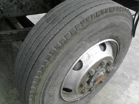 รถมิตซู 10 ล้อ หัวลาก FN527 - 225  แรงม้า.  ปี 40.  ( มี ขาย 3 หัว. )    สนใจติดต่อ  081 - 6079515