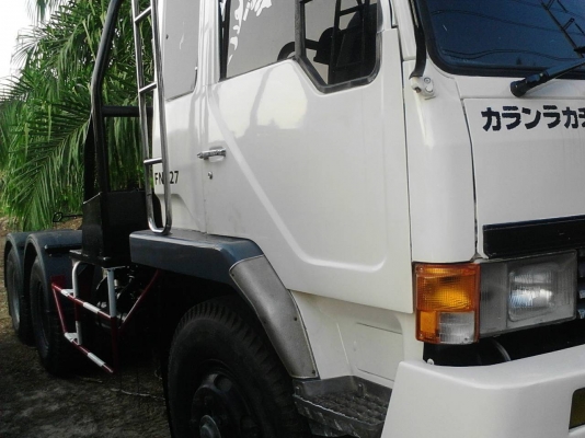 รถมิตซู 10 ล้อ หัวลาก FN527 - 225  แรงม้า.  ปี 40.  ( มี ขาย 3 หัว. )    สนใจติดต่อ  081 - 6079515