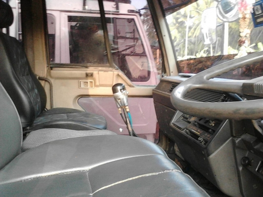 รถมิตซู 10 ล้อ หัวลาก FN527 - 225  แรงม้า.  ปี 40.  ( มี ขาย 3 หัว. )    สนใจติดต่อ  081 - 6079515