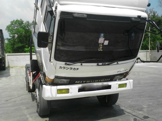 รถมิตซู 10 ล้อ หัวลาก FN527 - 225  แรงม้า.  ปี 40.  ( มี ขาย 3 หัว. )    สนใจติดต่อ  081 - 6079515