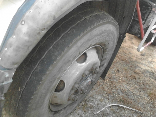 รถมิตซู 10 ล้อ หัวลาก FN527 - 225  แรงม้า.  ปี 40.  ( มี ขาย 3 หัว. )    สนใจติดต่อ  081 - 6079515