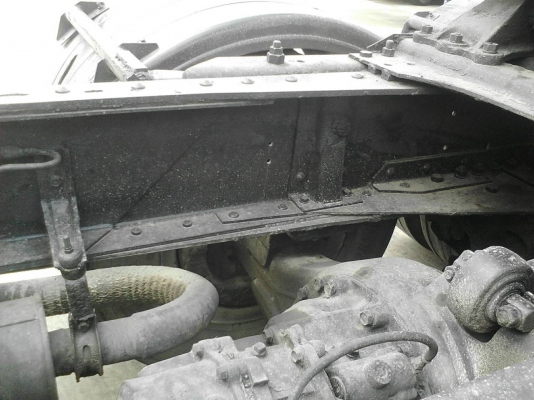 รถมิตซู 10 ล้อ หัวลาก FN527 - 225  แรงม้า.  ปี 40.  ( มี ขาย 3 หัว. )    สนใจติดต่อ  081 - 6079515