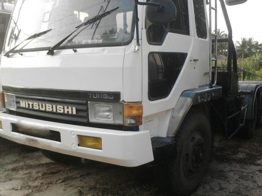 รถมิตซู 10 ล้อ หัวลาก FN527 - 225  แรงม้า.  ปี 40.  ( มี ขาย 3 หัว. )    สนใจติดต่อ  081 - 6079515