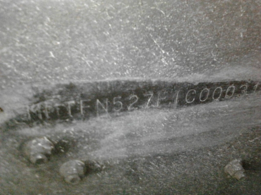 รถมิตซู 10 ล้อ หัวลาก FN527 - 225  แรงม้า.  ปี 40.  ( มี ขาย 3 หัว. )    สนใจติดต่อ  081 - 6079515