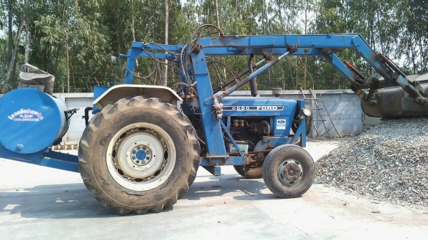 ขายรถไถฟอร์ด 6600T1 ติดที่ตัก อุปกรณ์เพิ่ม ที่คีบอ้อยแถม
