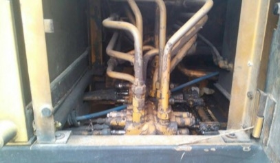 KOBELCO K903 SK 60 เอกสารใบอินวอย ภายในเก๋งแอร์เย็น สะอาดสวย คอนโทรลง่ายใช้งานสะดวก เครื่องยนต์เดิมๆแรงดีทำงานได้เร็วปกติดีครับ ภายนอกบอดี้สวย ช่วงล่างเต็มดี เฟรมสองข้างไม่มีผุ โรลเลอร์โซ่ใบแทรกสภาพดีประมาณ 60\% พร้อมทำงานได้เลย ราคาต่อรองได้ครับ