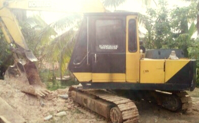 KOBELCO K903 SK 60 เอกสารใบอินวอย ภายในเก๋งแอร์เย็น สะอาดสวย คอนโทรลง่ายใช้งานสะดวก เครื่องยนต์เดิมๆแรงดีทำงานได้เร็วปกติดีครับ ภายนอกบอดี้สวย ช่วงล่างเต็มดี เฟรมสองข้างไม่มีผุ โรลเลอร์โซ่ใบแทรกสภาพดีประมาณ 60\% พร้อมทำงานได้เลย ราคาต่อรองได้ครับ