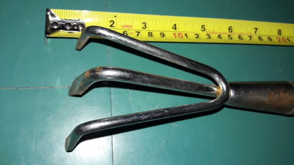 ขายคราดญี่ปุ่นด้ามไม้เหมาะมือMade in Japan. ขายคราดญี่ปุ่นด้ามไม้เหมาะมือMade in Japan.