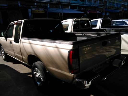 NISSAN FRONTIER คิงแค็ป 3.0DIสีบรอนทองปี04FREEดาวน์