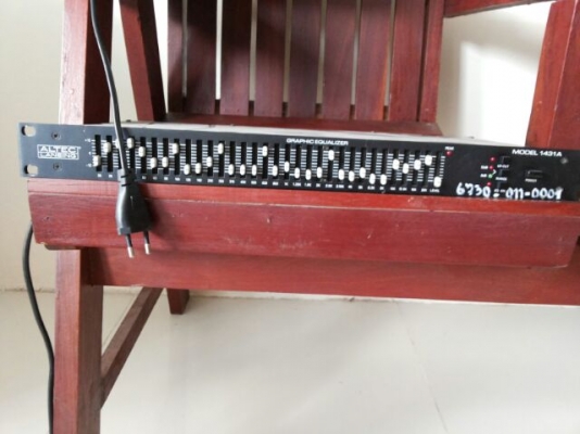 ขาย เครื่องเสียง 11 ชิ้น พร้อมแร็ค 9,900 บาท