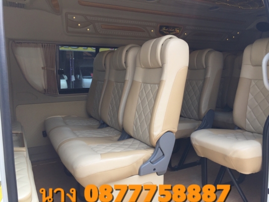 ขายCNG2.7ปี10เกียMT สีขาวแต่งวีไอพีเบาะสี่แถวคร้า
