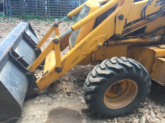 ตักหน้าขุดหลังเพลาเดียว JCB3CX..ไมล์ข้าง รถสวย..เล่มพร้อม