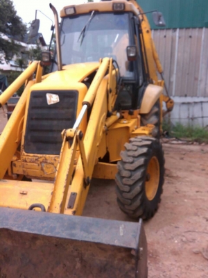 ตักหน้าขุดหลังเพลาเดียว JCB3CX..ไมล์ข้าง รถสวย..เล่มพร้อม