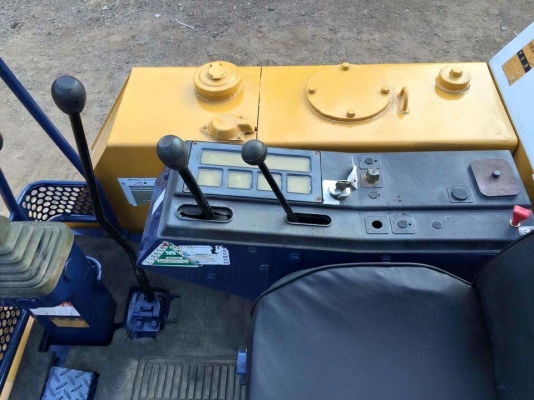 รถขุดเล็กแบ็คโฮ KOMATSU PC20-6 รถนอกแท้100\% มีใบอินวอยครบ รถขุดเล็กแบ็คโฮ KOMATSU PC20-6 รถนอกแท้100\% มีใบอินวอยครบ