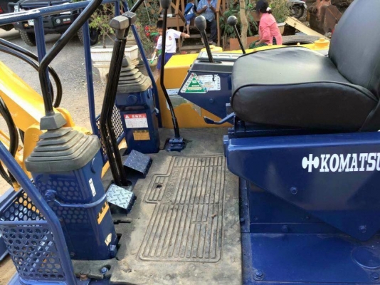 รถขุดเล็กแบ็คโฮ KOMATSU PC20-6 รถนอกแท้100\% มีใบอินวอยครบ รถขุดเล็กแบ็คโฮ KOMATSU PC20-6 รถนอกแท้100\% มีใบอินวอยครบ