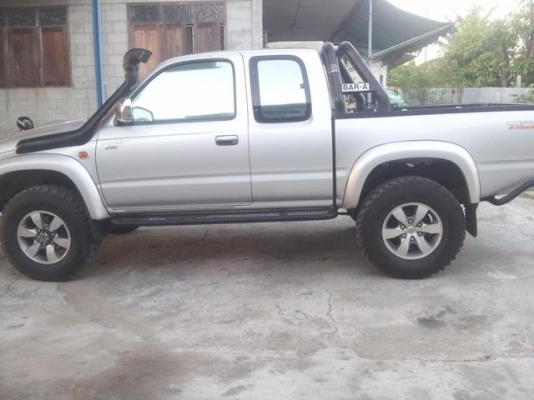 TOYOTA D4D 4x4   320000 ฿