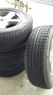 ขายยางพร้อมแม๊ก ออนนิว 2013 ขอบ17  265/55 โทร 0817368589