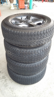 ขายยางพร้อมแม๊ก ออนนิว 2013 ขอบ17  265/55 โทร 0817368589