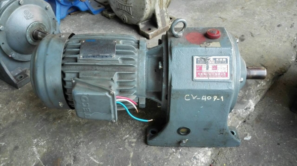 Sell>> มอเตอร์เกียร์ LI MING Made in TAIWAN 2 HP. 380V. ทด 1:20 ความเร็วรอบ 72 RPM. ใหม่กริ้บวิ่งเงียบพร้อมใช้.