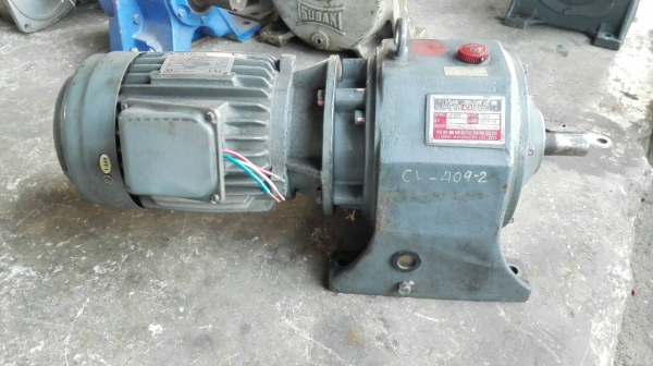 Sell>> มอเตอร์เกียร์ LI MING Made in TAIWAN 2 HP. 380V. ทด 1:25 ความเร็วรอบ 58 RPM. สภาพใหม่กริ้บวิ่งเงียบพร้อมใช้