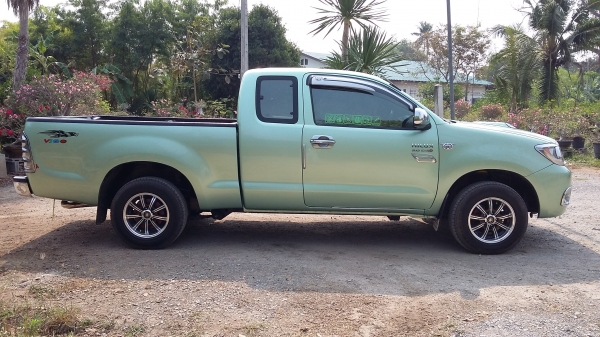 ขายรถกะบะ ปี 2015 เครื่อง 3000 วีโก้ โทร 0817368589 ขายรถกะบะ ปี 2015 เครื่อง 3000 วีโก้ โทร 0817368589