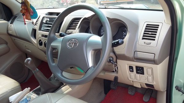 ขายรถกะบะ ปี 2015 เครื่อง 3000 วีโก้ โทร 0817368589 ขายรถกะบะ ปี 2015 เครื่อง 3000 วีโก้ โทร 0817368589