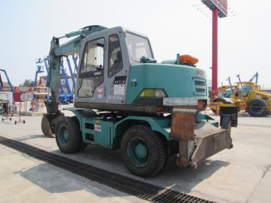 ขายรถขุดล้อยาง KOBELCO SK100W มือสองใช้งานในไทยแล้ว