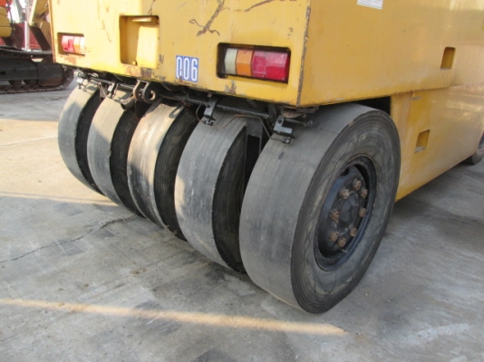 ขายรถบดล้อยาง 9 ล้อ SAKAI  TS200  มือสอง สภาพสวยพร้อมใช้งาน