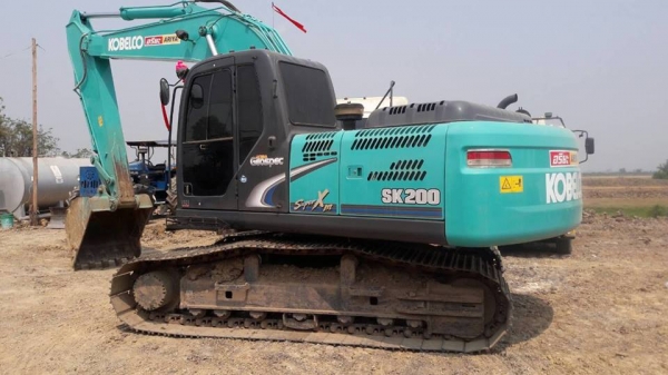 รถแบคโฮ KOBELCO SK200M8 SUPPER X
