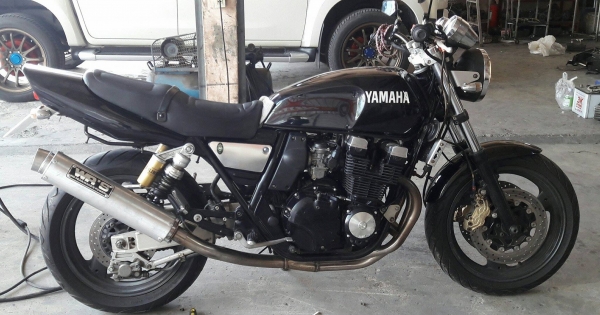 ขาย xjr400 ปี97 ทะเบียนโอนนอก เครืองดี เครืีองตรงเล่ม มีเล่มเขียว