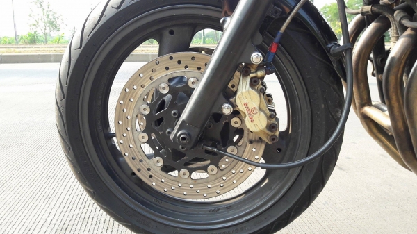 ขาย xjr400 ปี97 ทะเบียนโอนนอก เครืองดี เครืีองตรงเล่ม มีเล่มเขียว