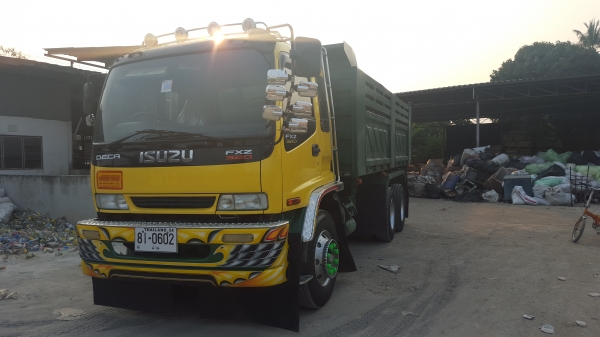 ขายเดก้า320ปี48รถสวยจัดพร้อมใช้งานเครื่องดี คัทซีสวย ภายในสวย