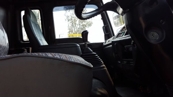 ขายเดก้า320ปี48รถสวยจัดพร้อมใช้งานเครื่องดี คัทซีสวย ภายในสวย