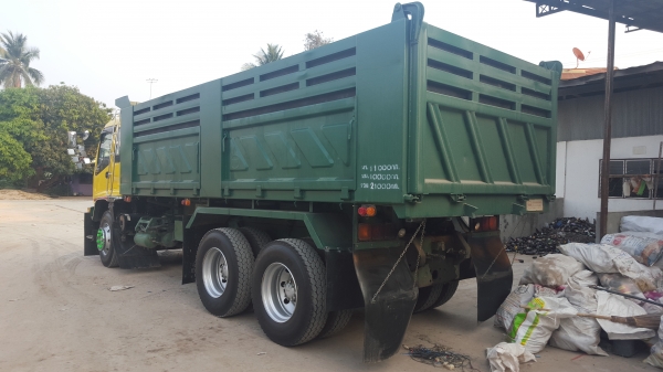 ขายเดก้า320ปี48รถสวยจัดพร้อมใช้งานเครื่องดี คัทซีสวย ภายในสวย