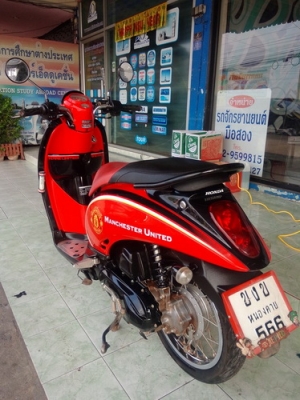 Honda Scoopy i Limited Edition ลาย Manchester United รถสวยๆราคาถูกๆครับ Honda Scoopy i Limited Edition ลาย Manchester United รถสวยๆราคาถูกๆครับ