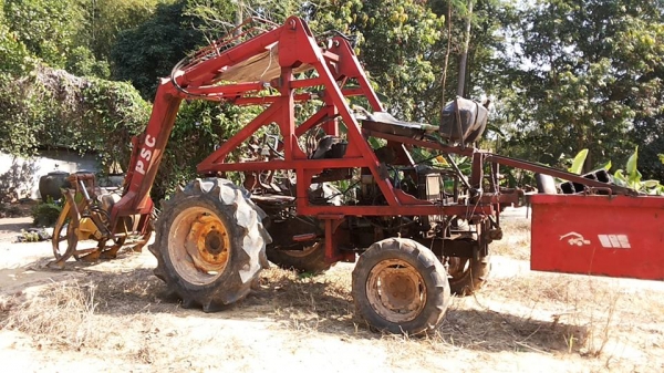 รถคีบไม้/คีบอ้อย YANMAR EF453T-45 แรง คีบหลัง PSC-ป.เสรีโชคชัย ฯ บูมเดี่ยว เล่มทะเบียนครบ **  ขาย รถคีบอ้อย/คีบไม้ YANMAR EF453T 45HP 4WD ปี51 วางเครื่อง NISSAN TD27-T เครื่องเทอร์โบ แน่น แรงดี ครับ เกียร์เดิม ครับ เกียร์ดี เข้าง่าย