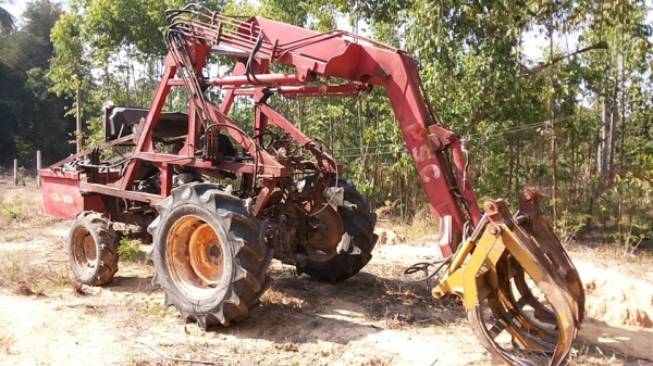 รถคีบไม้/คีบอ้อย YANMAR EF453T-45 แรง คีบหลัง PSC-ป.เสรีโชคชัย ฯ บูมเดี่ยว เล่มทะเบียนครบ **  ขาย รถคีบอ้อย/คีบไม้ YANMAR EF453T 45HP 4WD ปี51 วางเครื่อง NISSAN TD27-T เครื่องเทอร์โบ แน่น แรงดี ครับ เกียร์เดิม ครับ เกียร์ดี เข้าง่าย