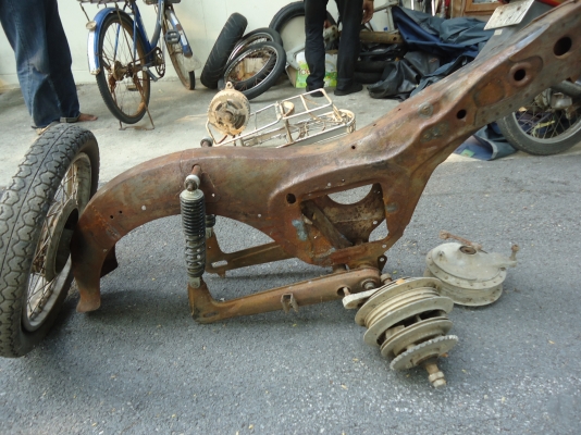 โครงเครื่อง Honda C95sale 2600.-